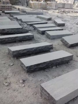 點擊查看詳細信息<br>標題：青石 閱讀次數(shù)：2140