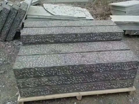 點(diǎn)擊查看詳細(xì)信息<br>標(biāo)題：臺(tái)階石 閱讀次數(shù)：2470