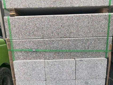 點(diǎn)擊查看詳細(xì)信息<br>標(biāo)題：花崗巖路沿石 閱讀次數(shù)：2767