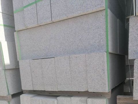 點(diǎn)擊查看詳細(xì)信息<br>標(biāo)題：花崗巖路沿石 閱讀次數(shù)：2795