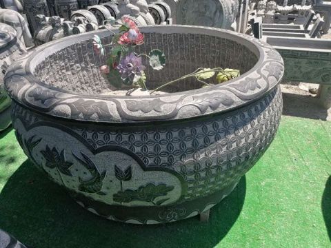 點(diǎn)擊查看詳細(xì)信息<br>標(biāo)題：石缸石花盆 閱讀次數(shù)：3248